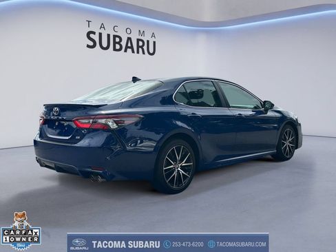 Used 2023 Toyota Camry SE w/ Cold Weather Package FWD image 5