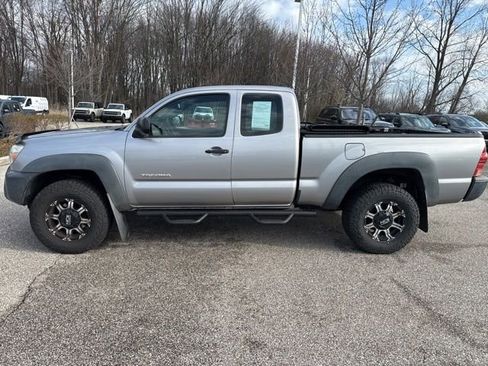 Used 2014 Toyota Tacoma PreRunner image 4