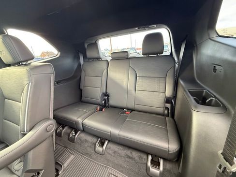 Used 2025 Buick Enclave Sport Touring w/ Super Cruise Package image 31