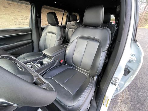 New 2026 Jeep Grand Cherokee L Limited AWD/4WD image 10