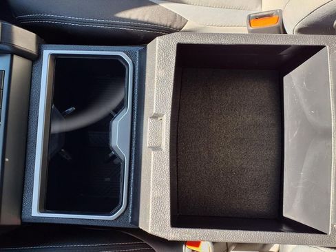 Used 2025 Toyota Tacoma TRD Off-Road image 12