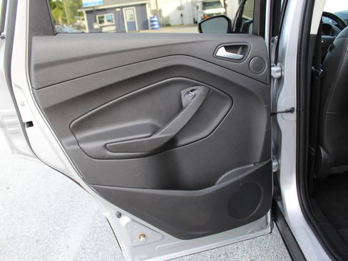 Used 2017 Ford Escape Titanium AWD/4WD image 19