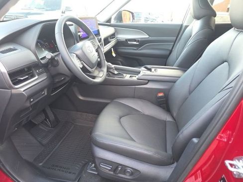 New 2026 Toyota Grand Highlander XLE image 8