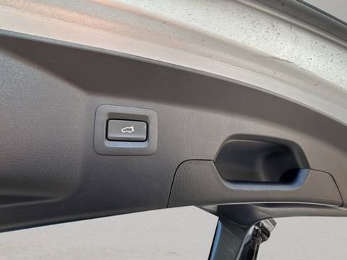 Used 2023 MAZDA CX-9 Touring image 39