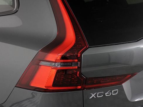 New 2026 Volvo XC60 B5 Plus w/ Climate Package PRO image 15