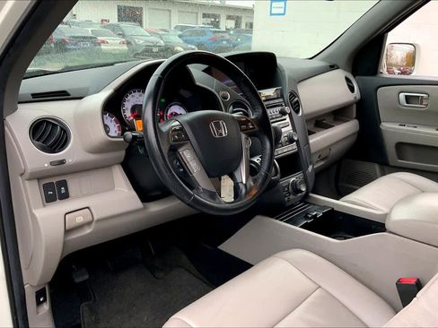 Used 2014 Honda Pilot Touring image 17