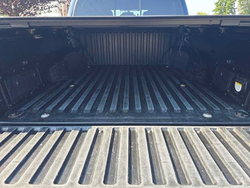 Used 2017 Toyota Tacoma TRD Off-Road w/ Tow Package (A/T) AWD/4WD image 14