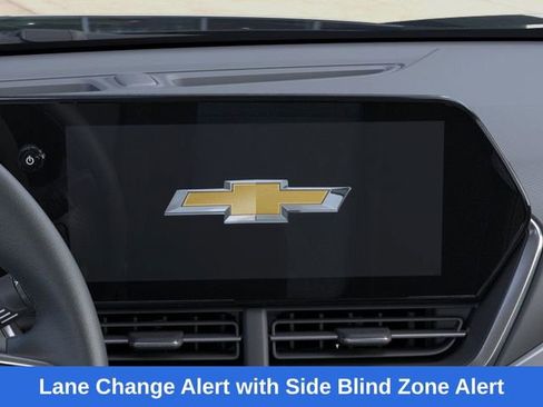 New 2026 Chevrolet Trax LT w/ Driver Confidence Package image 21