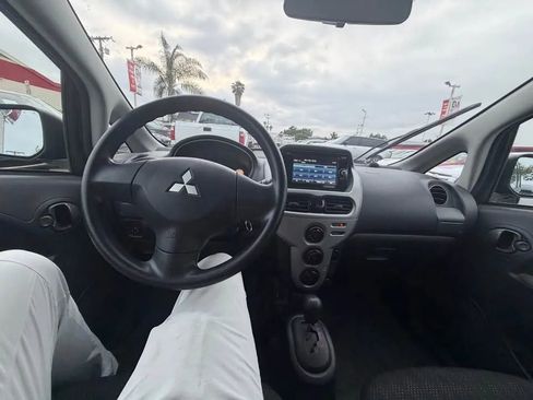 Used 2012 Mitsubishi i ES image 10