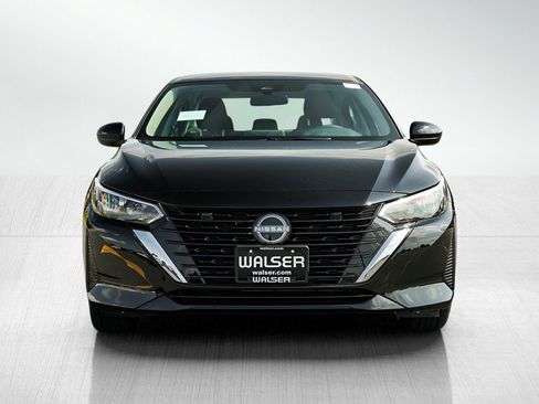 New 2025 Nissan Sentra SV image 2
