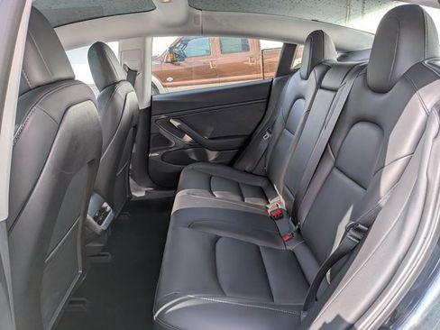 Used 2018 Tesla Model 3 Mid Range image 20