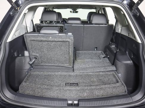 Used 2022 Volkswagen Tiguan SE image 19