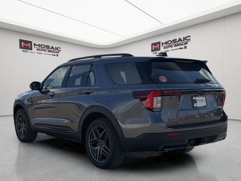 New 2026 Ford Explorer ST-Line image 5
