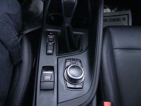 Used 2019 BMW X1 xDrive28i w/ Convenience Package image 16