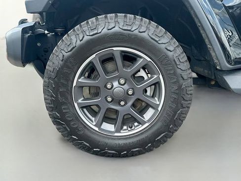 Used 2020 Jeep Gladiator Overland w/ Popular Equipment Package image 31