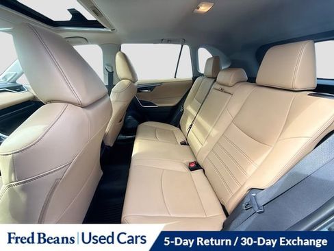 Used 2019 Toyota RAV4 XLE Premium w/ Cold Weather Package AWD/4WD image 26