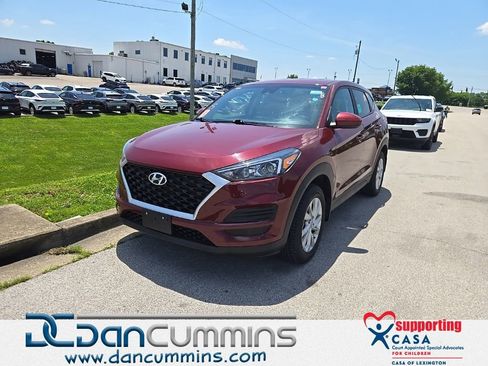 Used 2020 Hyundai Tucson SE w/ Winter Weather Package FWD image 1