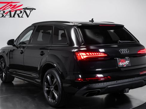 Used 2025 Audi Q7 3.0T Premium Plus AWD/4WD image 3