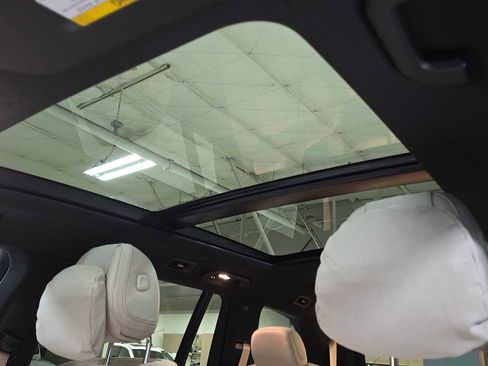 New 2026 Mercedes-Benz GLS 580 4MATIC image 23