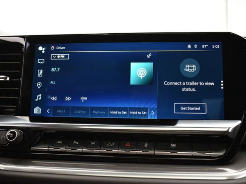 Used 2025 Chevrolet Silverado 1500 High Country image 36