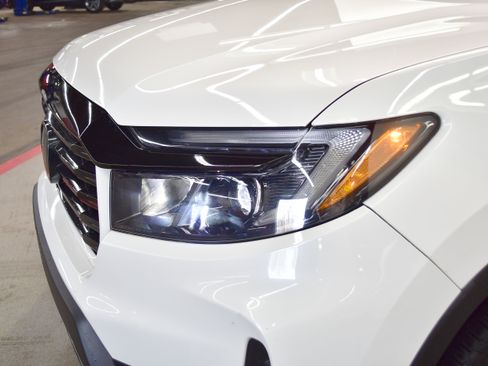 Used 2023 Honda Ridgeline Sport image 32