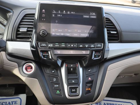 Used 2023 Honda Odyssey EX-L image 17