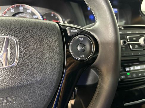 Used 2016 Honda Accord Sport image 18