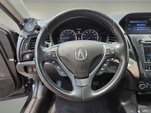 Used 2018 Acura ILX FWD image 16