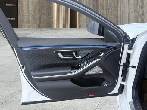 Used 2023 Mercedes-Benz S 580 4MATIC Sedan image 26