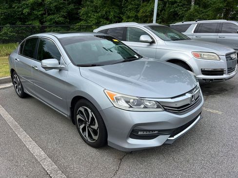 Used 2016 Honda Accord EX-L image 3
