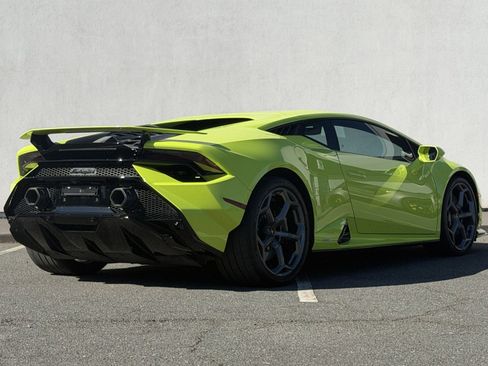 Used 2024 Lamborghini Huracan Tecnica image 7