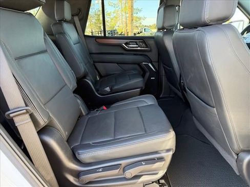 Certified 2025 GMC Yukon Denali AWD/4WD image 11