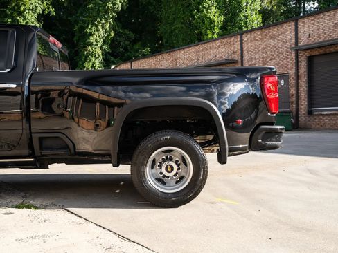 Used 2023 Chevrolet Silverado 3500 High Country AWD/4WD image 5