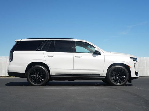 Used 2022 Cadillac Escalade Sport Platinum w/ Heavy-Duty Trailer Package image 3