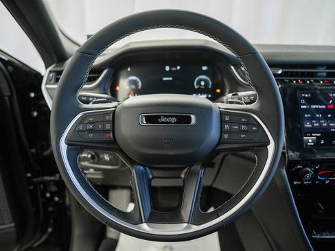 New 2026 Jeep Grand Cherokee Laredo AWD/4WD image 28