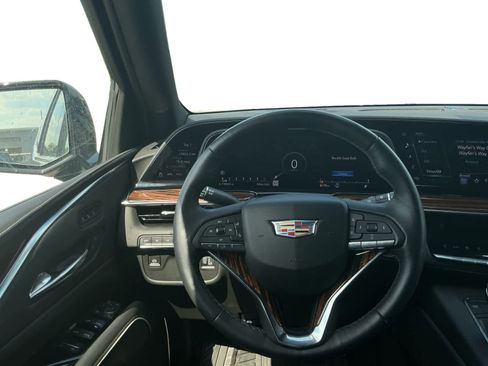 Used 2022 Cadillac Escalade Premium Luxury w/ LPO, Radiant Package AWD/4WD image 11
