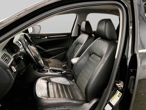 Used 2015 Volkswagen Passat 1.8T SEL Premium FWD image 24
