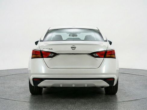 Used 2025 Nissan Altima 2.5 SV image 7