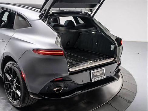 Used 2021 Aston Martin DBX image 32