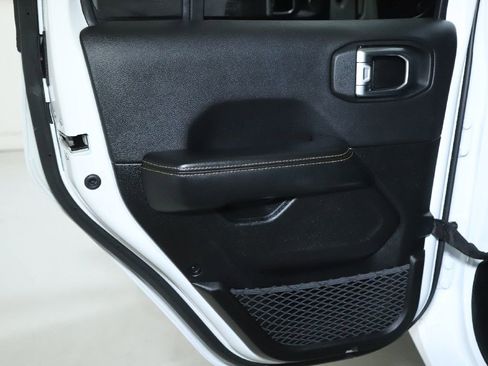 Used 2025 Jeep Wrangler Unlimited Sahara AWD/4WD image 13