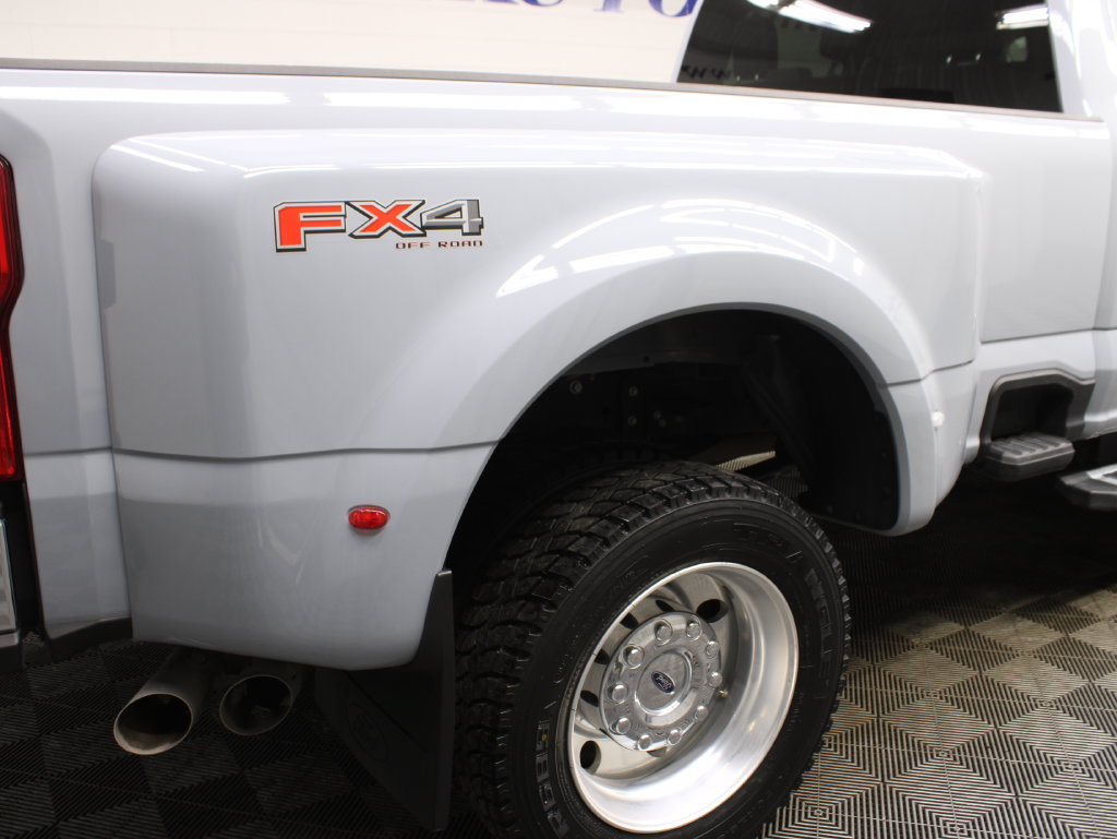 Used 2025 Ford F450 Lariat w/ FX4 Off-Road Package AWD/4WD image 46