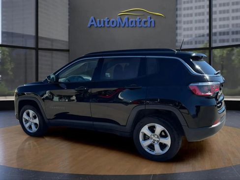 Used 2020 Jeep Compass Latitude w/ Cold Weather Group AWD/4WD image 8