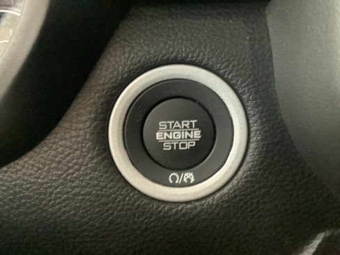 Used 2023 RAM 1500 Laramie image 19