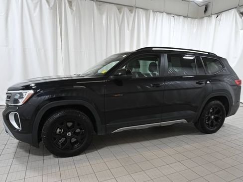 Used 2024 Volkswagen Atlas Peak Edition SEL AWD/4WD image 10