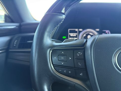 Used 2019 Lexus ES 300h w/ Premium Package FWD image 19