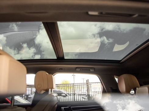 Certified 2019 Porsche Cayenne AWD/4WD image 26
