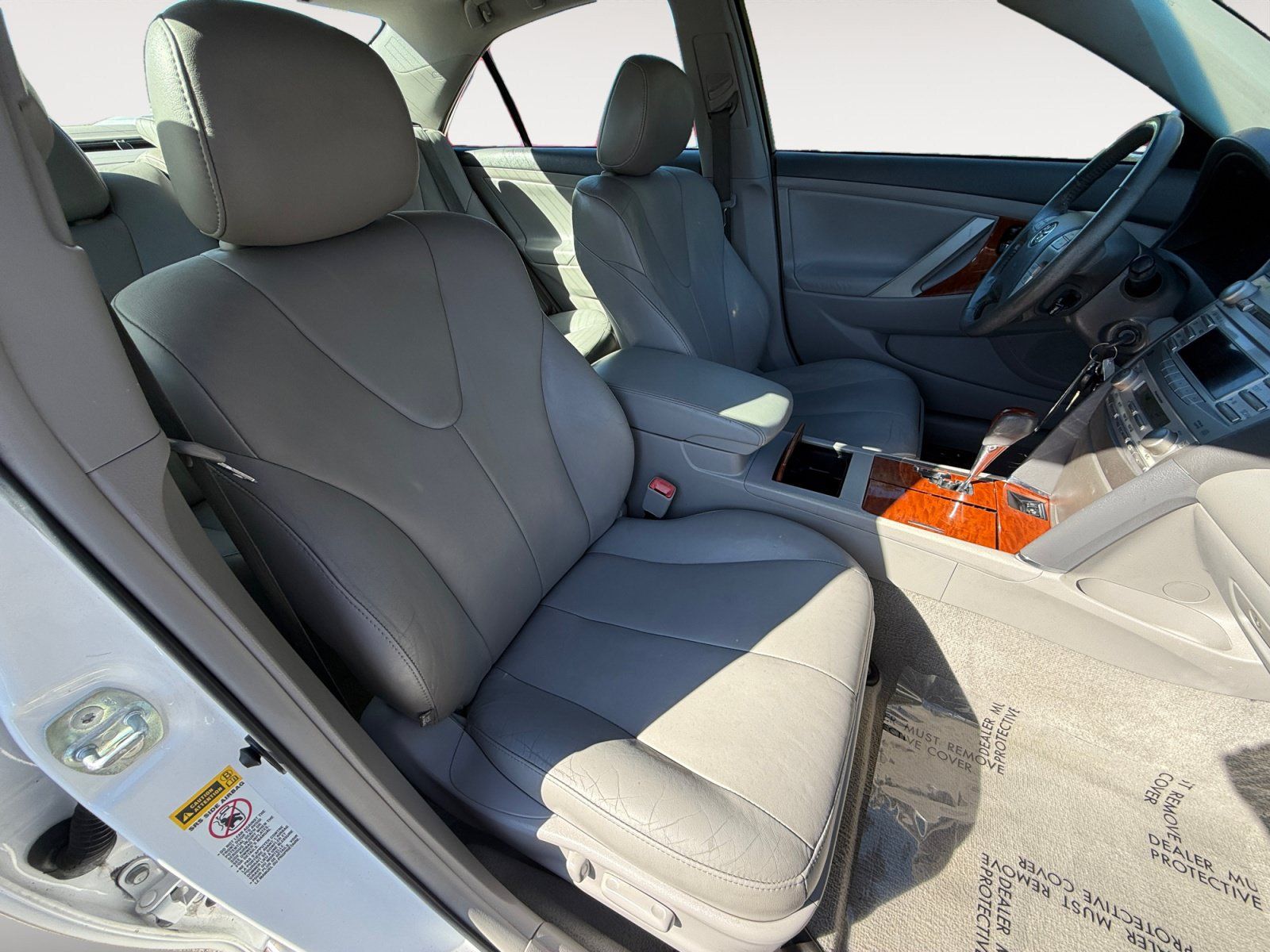 Used 2011 Toyota Camry XLE w/ XLE Extra-Value Pkg #2 FWD image 19