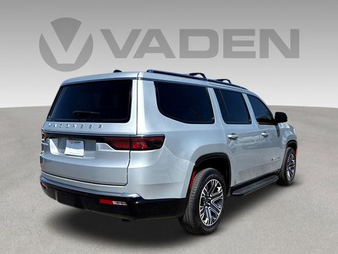 Used 2024 Jeep Wagoneer 4WD w/ Premium Group I image 24