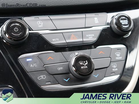 Used 2023 Chrysler Voyager LX FWD image 35