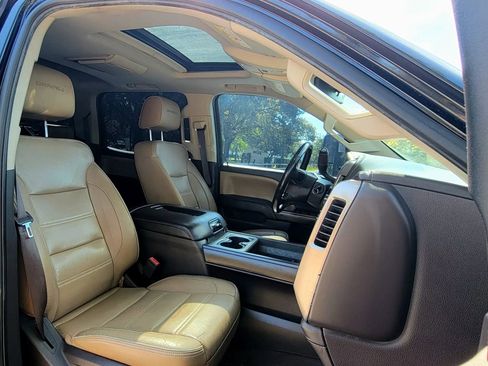 Used 2017 GMC Sierra 2500 Denali w/ Duramax Plus Package image 6